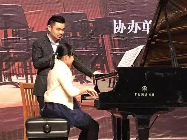 【回顧】2017雅馬哈亞洲音樂獎(jiǎng)學(xué)金-嶺南師范學(xué)院頒獎(jiǎng)典禮暨雅馬哈藝術(shù)家孫鵬杰鋼琴獨(dú)奏音樂會(huì)及大師班活動(dòng)成功舉辦