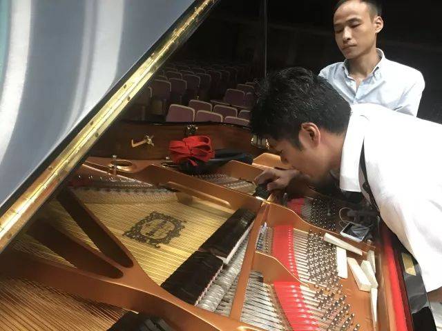 2018年雅馬哈亞洲音樂(lè)獎(jiǎng)學(xué)金江西師范大學(xué)音樂(lè)學(xué)院頒獎(jiǎng)儀式</br> 暨雅馬哈海外藝術(shù)家愛(ài)德華·昆斯鋼琴獨(dú)奏音樂(lè)會(huì)圓滿結(jié)束