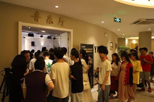 安徽師范大學(xué)張旭良教授“鋼琴演奏觸鍵訓(xùn)練基礎(chǔ)”講座圓滿落幕