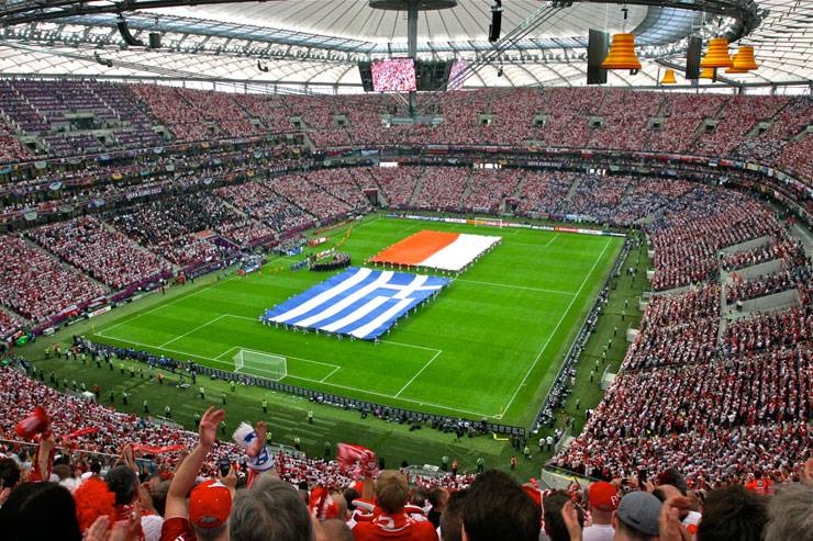 2012 UEFA 歐洲杯足球賽——數(shù)字調(diào)音臺CL5與M7CL全程參與所有8個場館的現(xiàn)場混音以及轉(zhuǎn)播工作