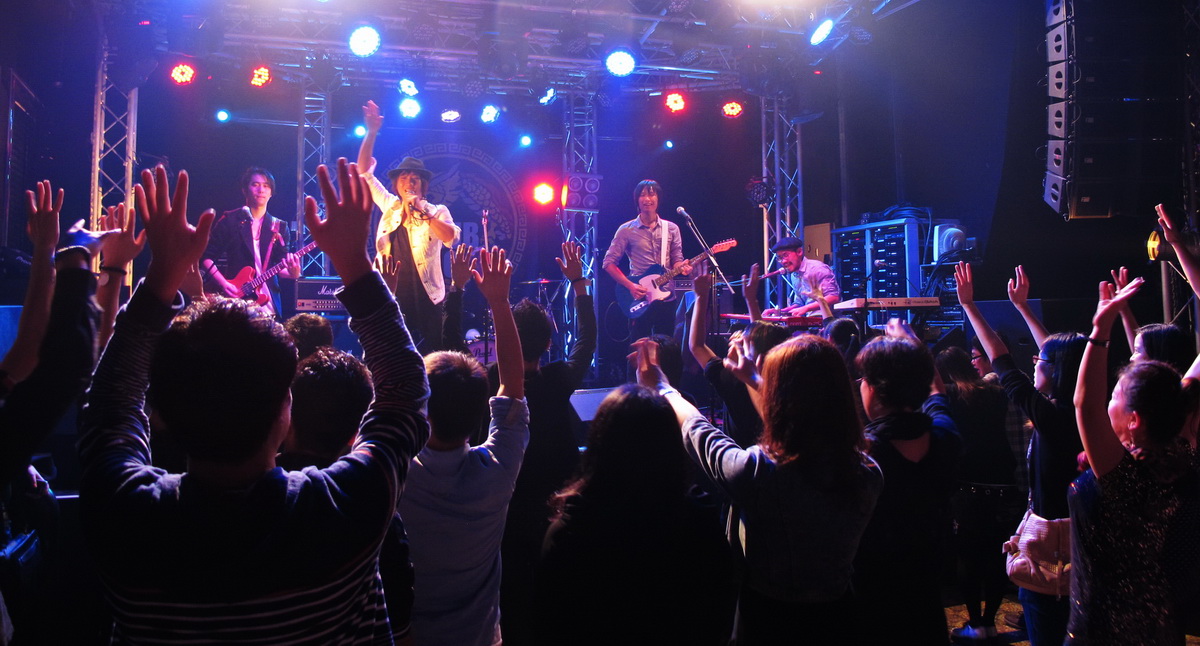 深圳W.O.D CLUB——國內(nèi)首家固定安裝CL5數(shù)字調(diào)音臺系統(tǒng)的Live House開業(yè)