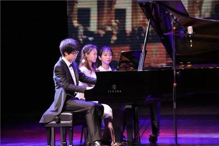 徐子松、于嘉藝