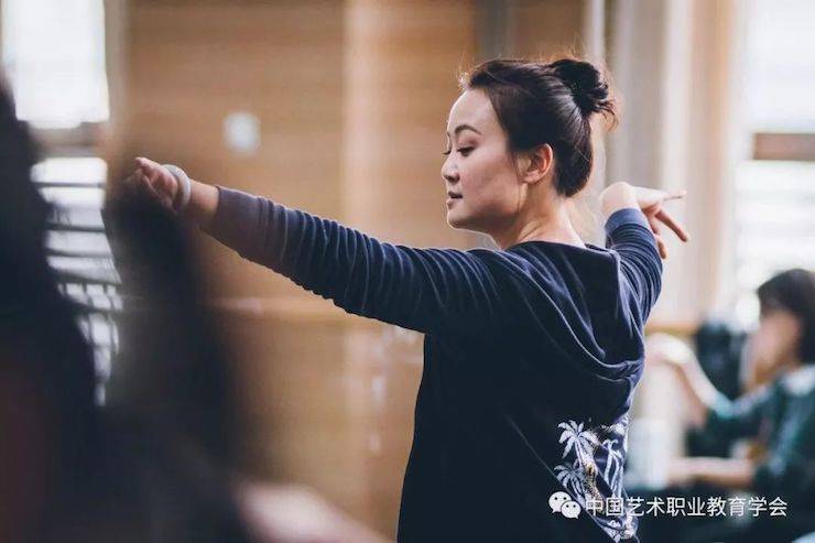 雅馬哈跨界鋼琴及雅馬哈舞蹈教育課件助力“CEFA藝術(shù)教育高級人才研修班——中國古典舞身韻課”