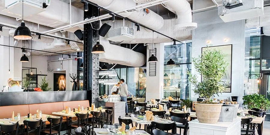 雅馬哈助力斯德哥爾摩的法國工業(yè)風(fēng)餐廳Usine