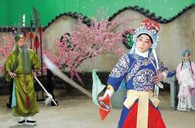 古典與現(xiàn)代的完美結(jié)合－雅馬哈雙排鍵電子琴在京劇中擔當伴奏 